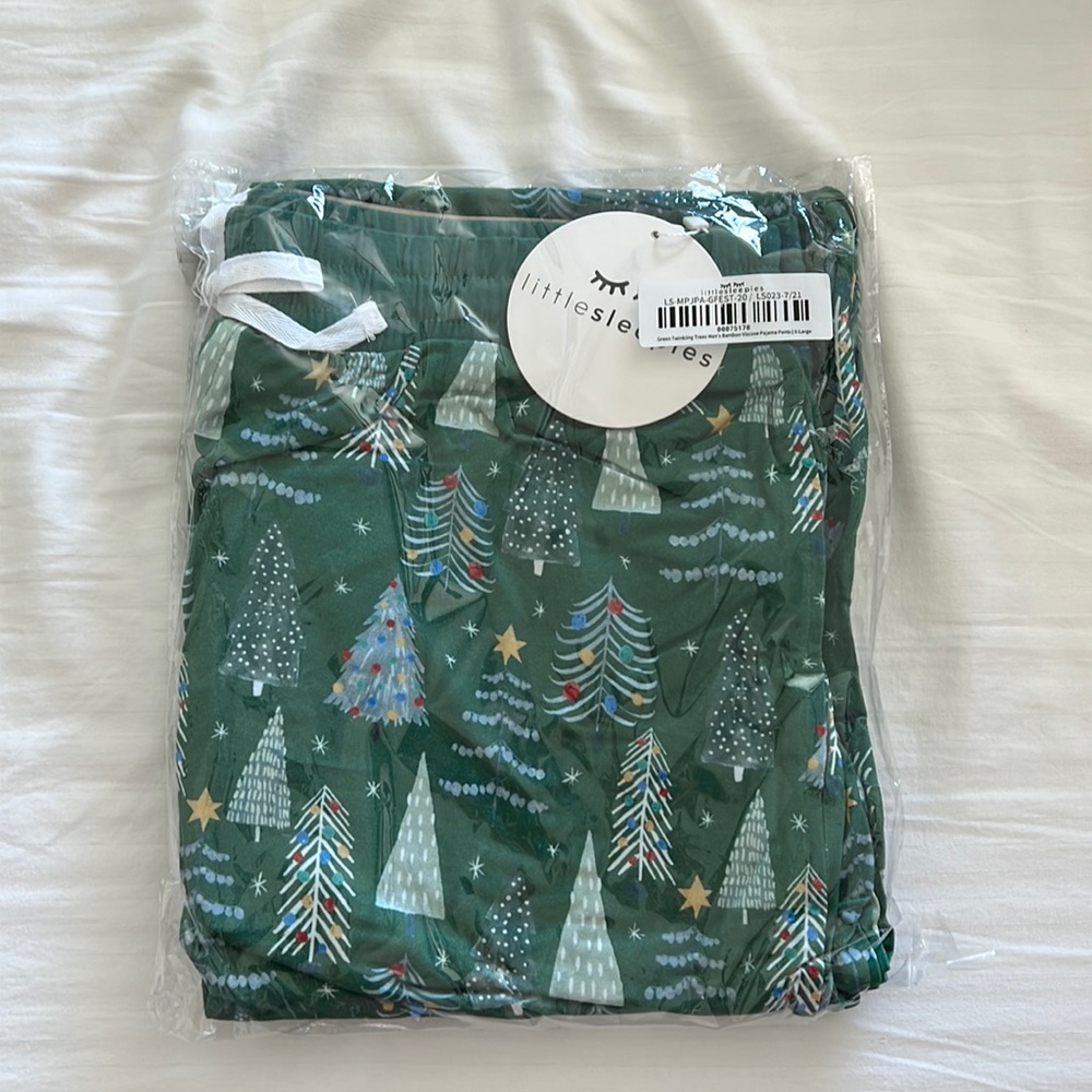 Men’s little sleepies Christmas pjs size XL still in packaging